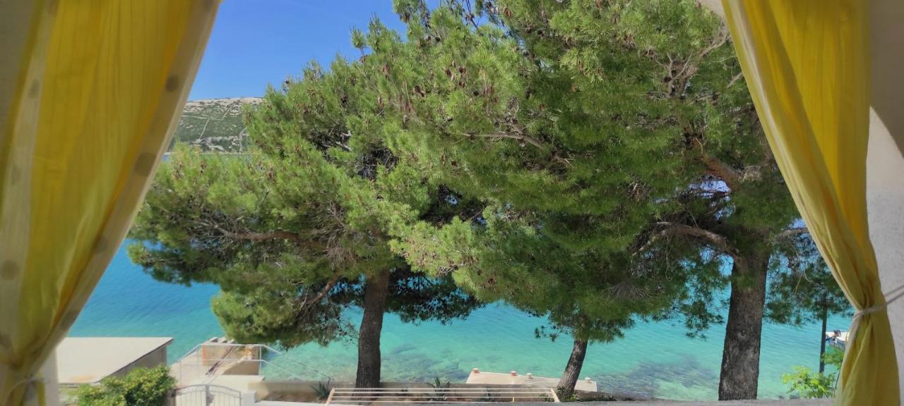 Sea Breeze Apartments With Private Beach And Boat Anchorage Стара-Новаля Экстерьер фото