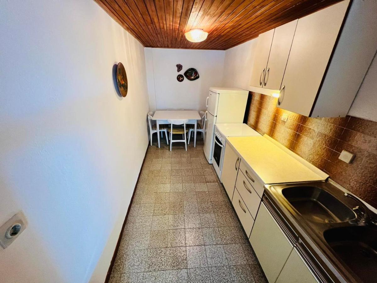 Sea Breeze Apartments With Private Beach And Boat Anchorage Стара-Новаля Экстерьер фото