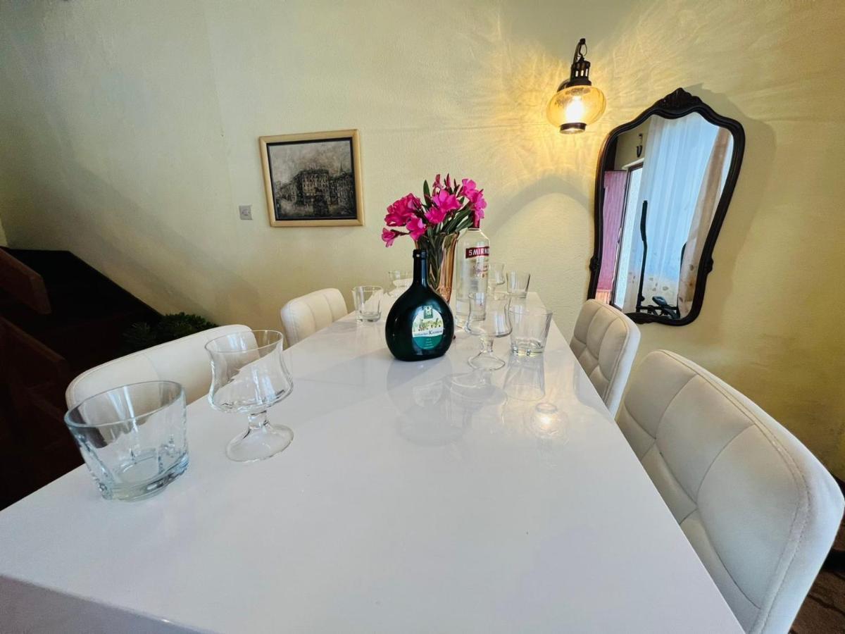 Sea Breeze Apartments With Private Beach And Boat Anchorage Стара-Новаля Экстерьер фото