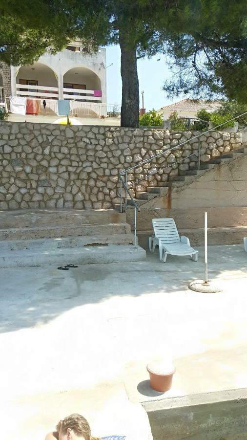 Sea Breeze Apartments With Private Beach And Boat Anchorage Стара-Новаля Экстерьер фото