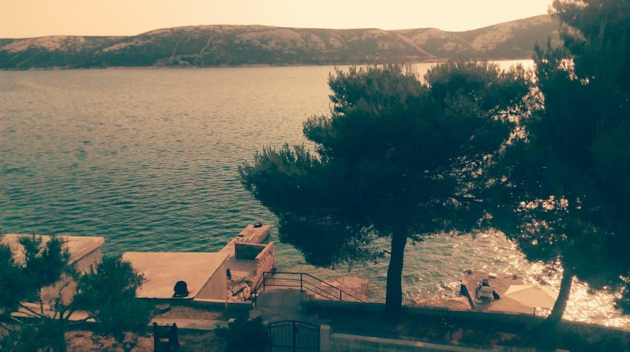 Sea Breeze Apartments With Private Beach And Boat Anchorage Стара-Новаля Экстерьер фото